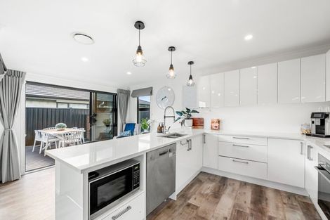 Photo of property in 42 Buddle Road, Wallaceville, Upper Hutt, 5018