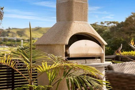 Photo of property in 10 Hillview Road, Waihi Beach, 3611