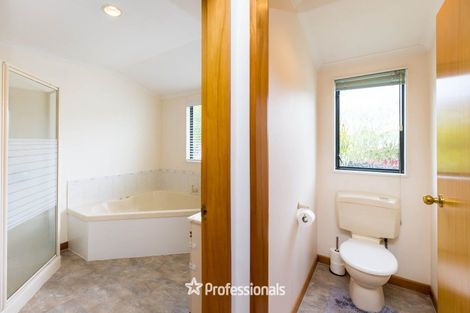 Photo of property in 3 Alleys Way, Ebdentown, Upper Hutt, 5018