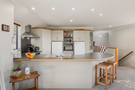 Photo of property in 20 Tironui Terrace, Western Heights, Hamilton, 3200