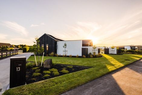 Photo of property in 13 Mike Smith Drive, Cambridge, 3434