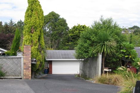 Photo of property in 2/1031 Beach Road, Torbay, Auckland, 0630