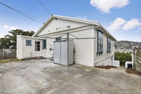 Photo of property in 40 Lonsdale Crescent, Rongotai, Wellington, 6022