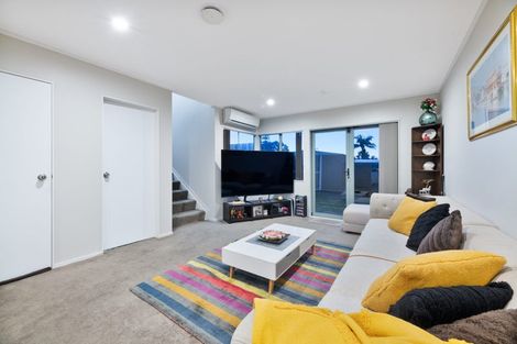 Photo of property in 21 Stephen Avenue, Henderson, Auckland, 0610