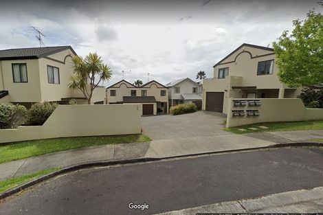Photo of property in 3/2 Sunnydale Place, Oteha, Auckland, 0632