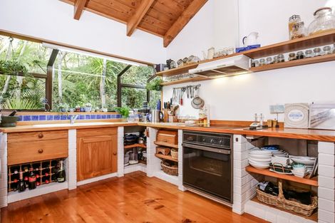 Photo of property in 779a West Coast Road, Oratia, Auckland, 0604