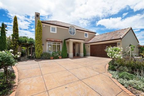 Photo of property in 4 Fairfield Lane, East Tamaki Heights, Auckland, 2016