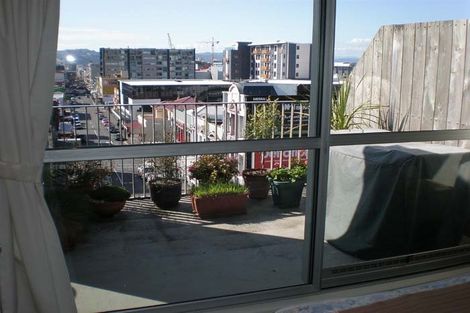 Photo of property in Qba Apartments, 3d/51 Webb Street, Mount Cook, Wellington, 6011