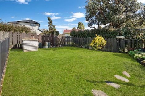 Photo of property in 9 Cockayne Crescent, Sunnynook, Auckland, 0620