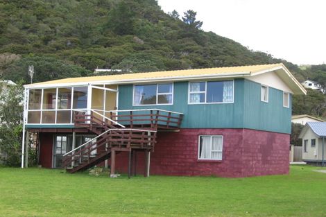 Photo of property in 56 Pauanui Beach Road, Pauanui, Hikuai, 3579