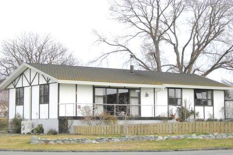 Photo of property in 10 Railway Place, Fairlie, 7925