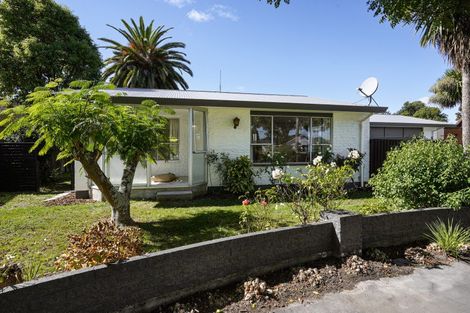 Photo of property in 21 Heaphy Place, Casebrook, Christchurch, 8051