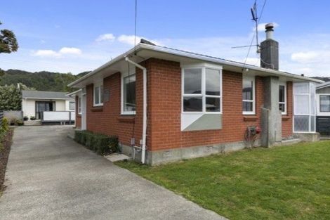 Photo of property in 71 Karamu Crescent, Wainuiomata, Lower Hutt, 5014