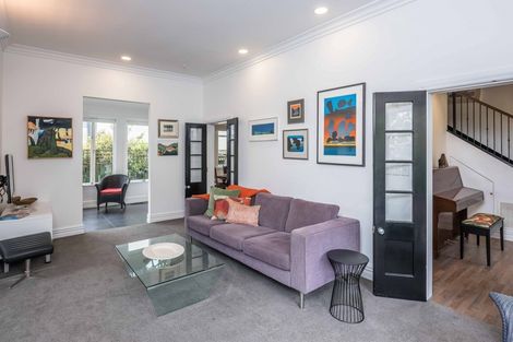 Photo of property in 33 Hobson Crescent, Thorndon, Wellington, 6011