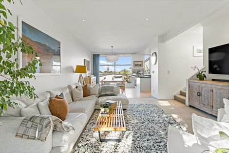 Photo of property in 6l Carlton Gore Road, Grafton, Auckland, 1023