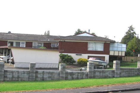 Photo of property in 2/1 Ribblesdale Road, Henderson, Auckland, 0612