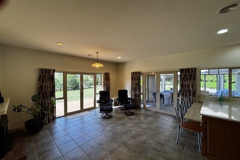 Photo of property in 26 Shelter Grove, Frankleigh Park, New Plymouth, 4310