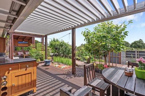 Photo of property in 9 Mohill Place, East Tamaki Heights, Auckland, 2016