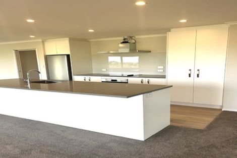 Photo of property in 30 Henderson Street, Kimbolton, 4774