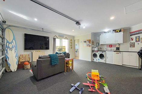 Photo of property in 10 Whiritoa Beach Road, Whiritoa, Whangamata, 3691