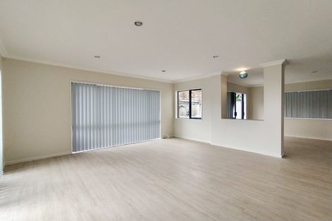 Photo of property in 24 Erne Crescent, East Tamaki, Auckland, 2016