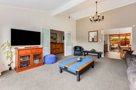 Photo of property in 15 Cassley Crescent, Papakowhai, Porirua, 5024