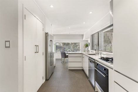 Photo of property in 57 Kurnell Drive, Botany Downs, Auckland, 2010