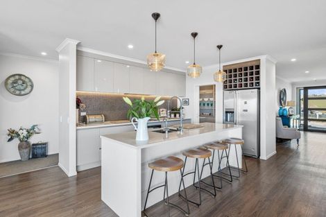 Photo of property in 24 Moira Close, Welcome Bay, Tauranga, 3175