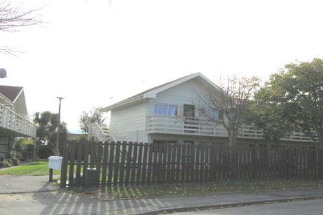 Photo of property in 1 Takaro Avenue, Sockburn, Christchurch, 8042