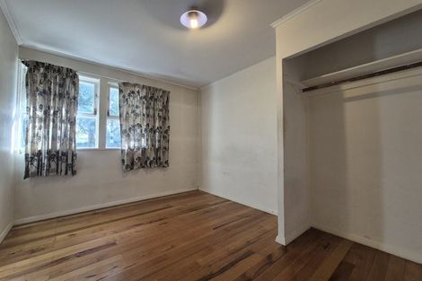 Photo of property in 194 Pilkington Road, Point England, Auckland, 1072
