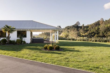 Photo of property in 90 Tangiroimata Track, Pyes Pa, 3173