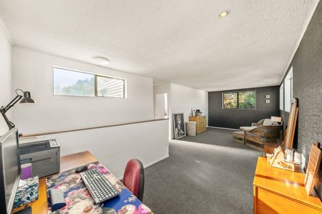 Photo of property in 6 Longfellow Street, Trentham, Upper Hutt, 5018
