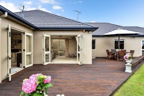 Photo of property in 31 Cairns Crescent, Rototuna, Hamilton, 3210