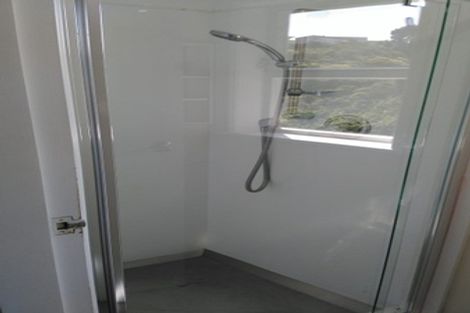 Photo of property in 88 Newlands Road, Newlands, Wellington, 6037