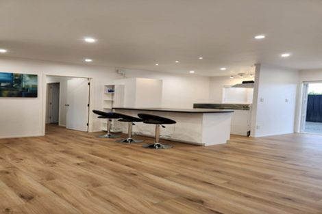 Photo of property in 2/44 Waimumu Road, Massey, Auckland, 0614