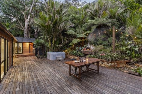 Photo of property in 36 Kereru Grove, Greenhithe, Auckland, 0632