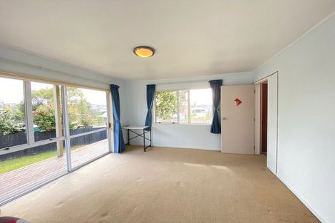 Photo of property in 8 Picasso Drive, West Harbour, Auckland, 0618