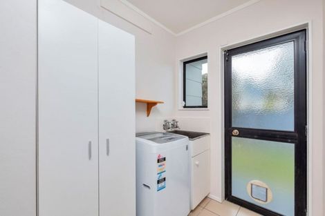 Photo of property in 2/54 Youngs Road, Papakura, 2110