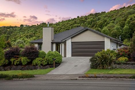 Photo of property in 281 Lakes Boulevard, Pyes Pa, Tauranga, 3112
