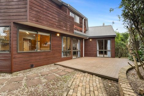 Photo of property in 1/5 Gulf Crest, Bucklands Beach, Auckland, 2012