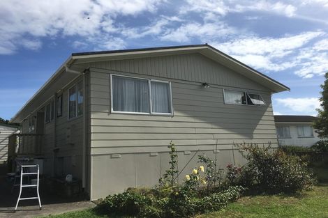 Photo of property in 27 Lisa Rise, Half Moon Bay, Auckland, 2012