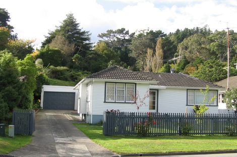Photo of property in 5 Blue Mountains Road, Silverstream, Upper Hutt, 5019