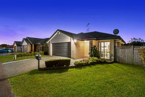 Photo of property in 10 Stellata Court, Randwick Park, Auckland, 2105