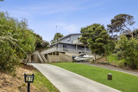 Photo of property in 37 Olsen Avenue, Mangawhai Heads, Mangawhai, 0505