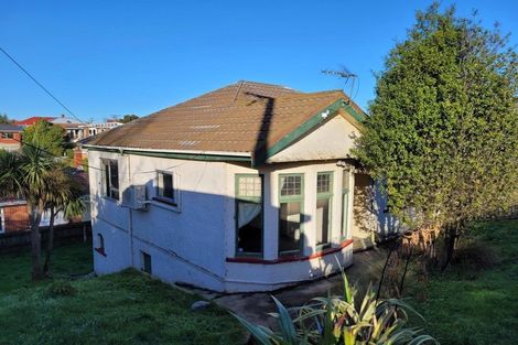 Photo of property in 73 English Avenue, Mornington, Dunedin, 9011