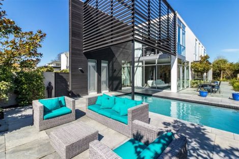 Photo of property in 8 Royds Street, Fendalton, Christchurch, 8014