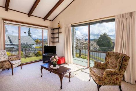 Photo of property in 2/15 Hilden Place, Hilltop, Taupo, 3330