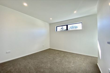 Photo of property in 5/12 Enderby Drive, Te Atatu Peninsula, Auckland, 0610