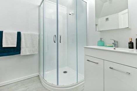 Photo of property in 263a Henderson Valley Road, Henderson, Auckland, 0612