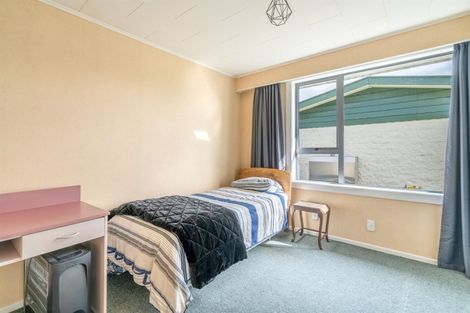 Photo of property in 1 Clyde Street, Gore, 9710